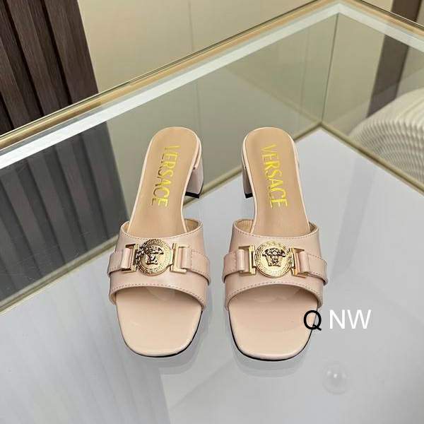 Picture of Versace Shoes _SKUVersacesz35-40NW040320409